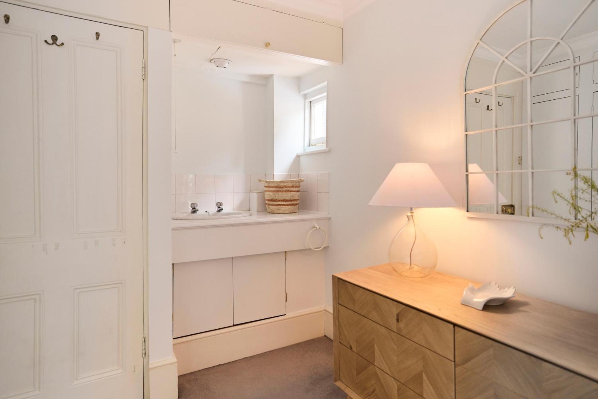 Апартаменти The Fulham Hideout - Modish 2Bdr Flat With Patio Лондон Екстер'єр фото