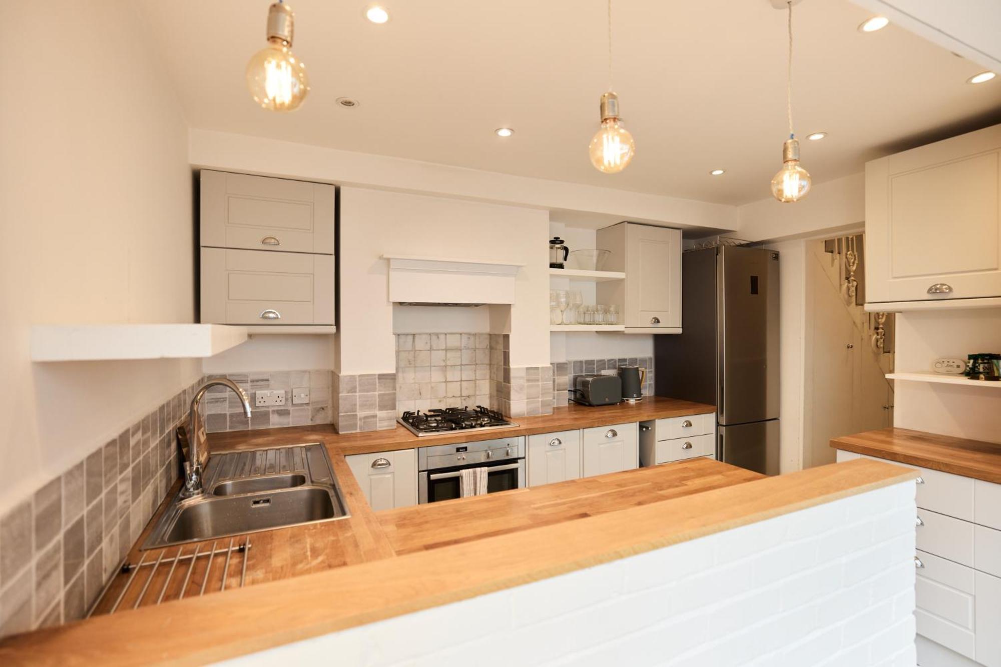 Апартаменти The Fulham Hideout - Modish 2Bdr Flat With Patio Лондон Екстер'єр фото