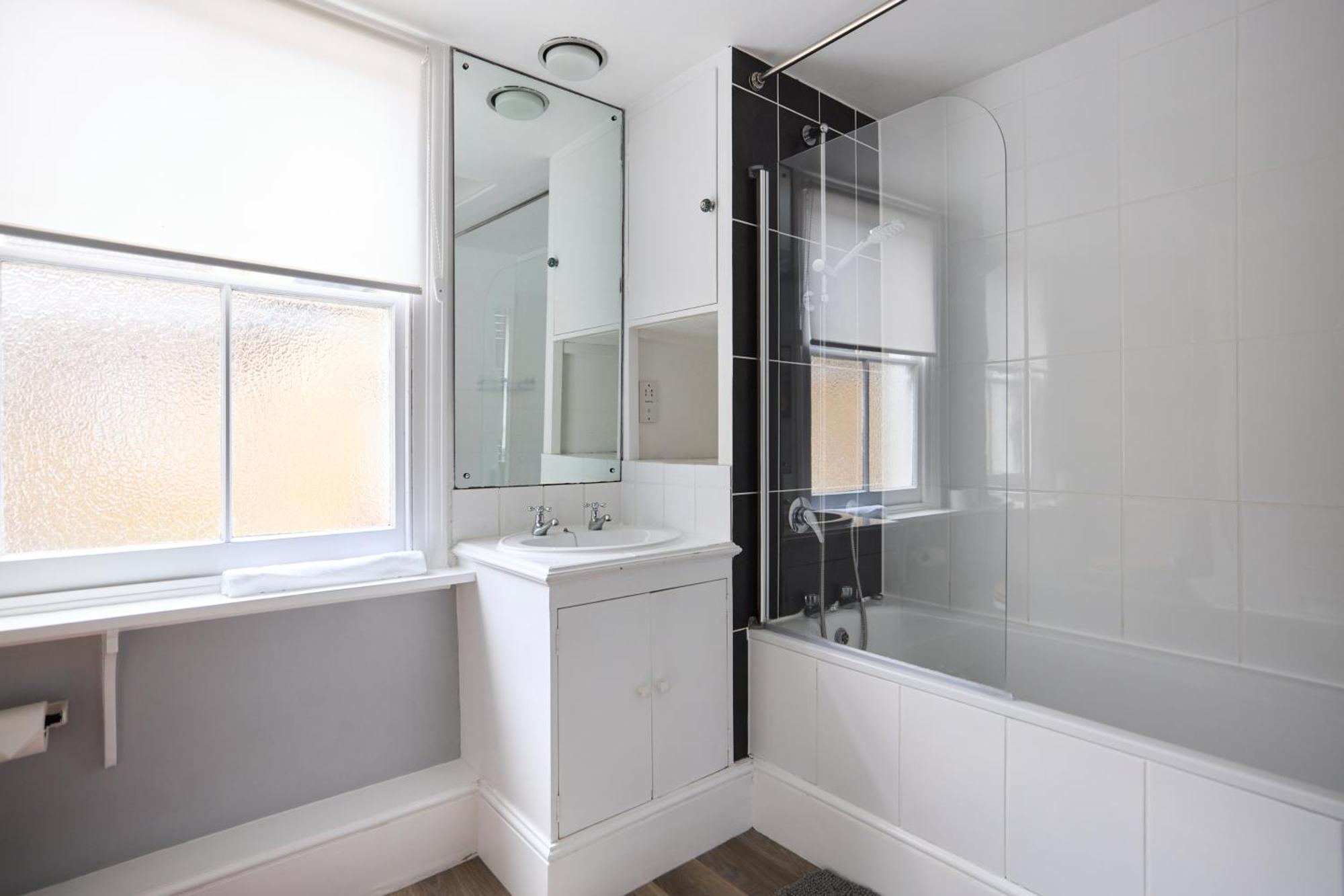 Апартаменти The Fulham Hideout - Modish 2Bdr Flat With Patio Лондон Екстер'єр фото
